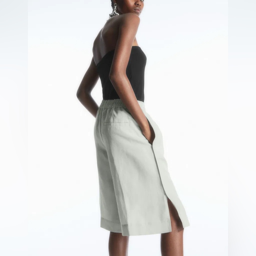 COS Cos Women’s Elasticated Linen-Blend Bermuda Long Shorts Light Green, size 6